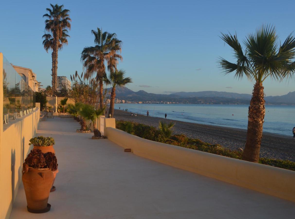Maravilloso Apartamento Amanecer Cabo A Pie De Playa Y Mar En Chalet Roquetes Аликанте Екстериор снимка