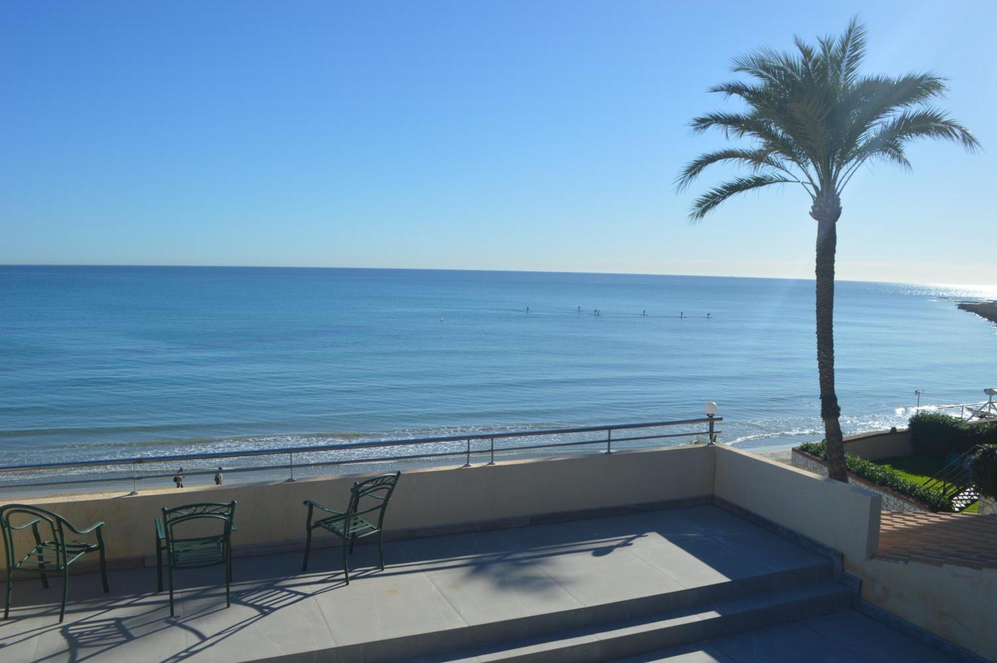 Maravilloso Apartamento Amanecer Cabo A Pie De Playa Y Mar En Chalet Roquetes Аликанте Екстериор снимка