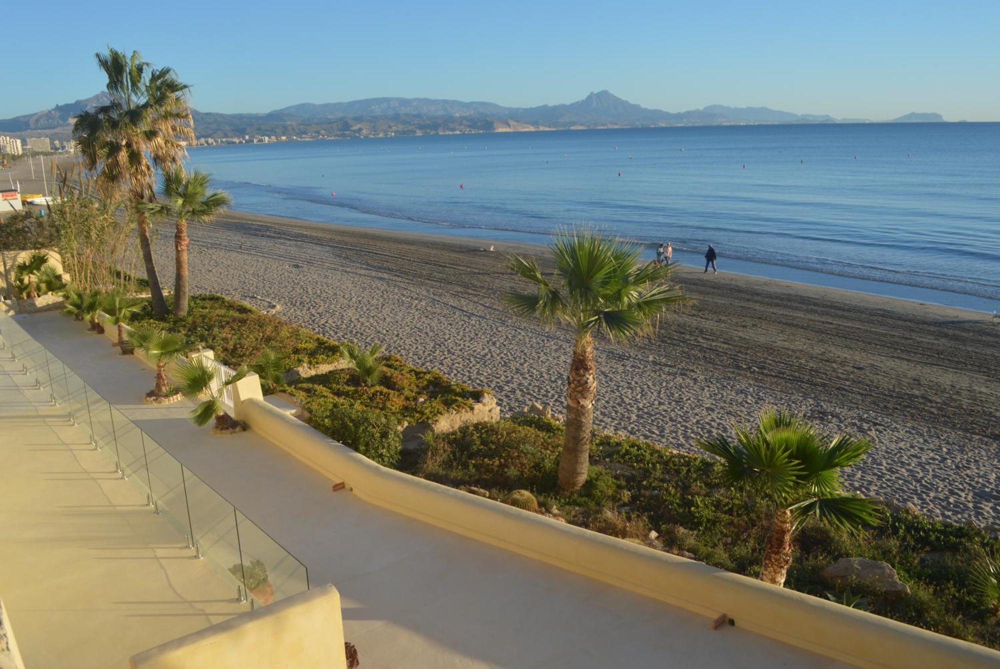 Maravilloso Apartamento Amanecer Cabo A Pie De Playa Y Mar En Chalet Roquetes Аликанте Екстериор снимка