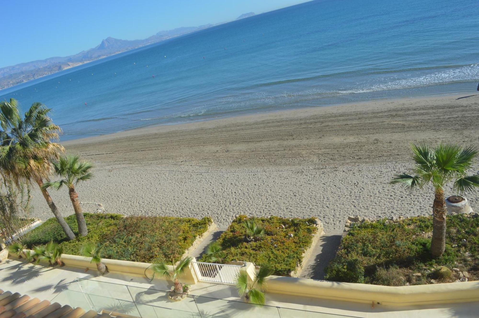 Maravilloso Apartamento Amanecer Cabo A Pie De Playa Y Mar En Chalet Roquetes Аликанте Екстериор снимка